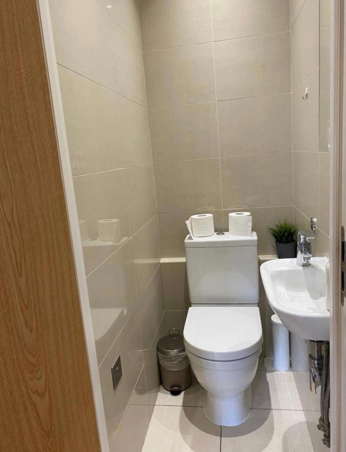 Lovely Private Rooms In Euston, Central London Exterior photo