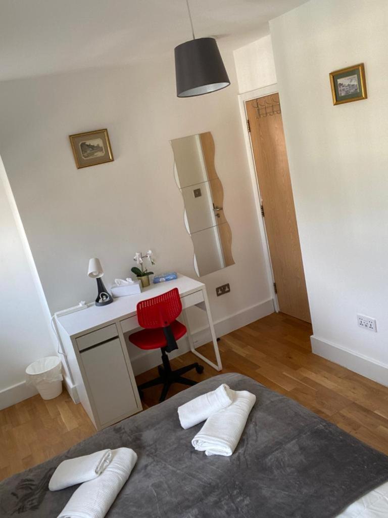 Lovely Private Rooms In Euston, Central London Exterior photo
